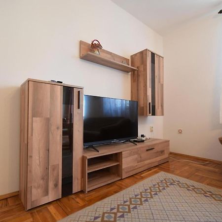 Apartments Petrovic Malinska Exterior photo
